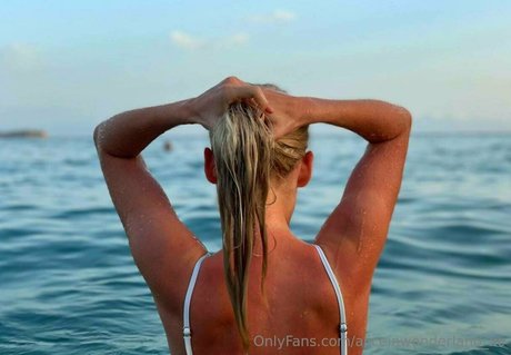 Aliceinwonderland_xo