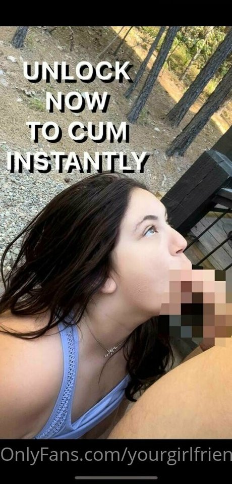 Naakte gelekte OnlyFans-foto van Yourgirlfriendaddy