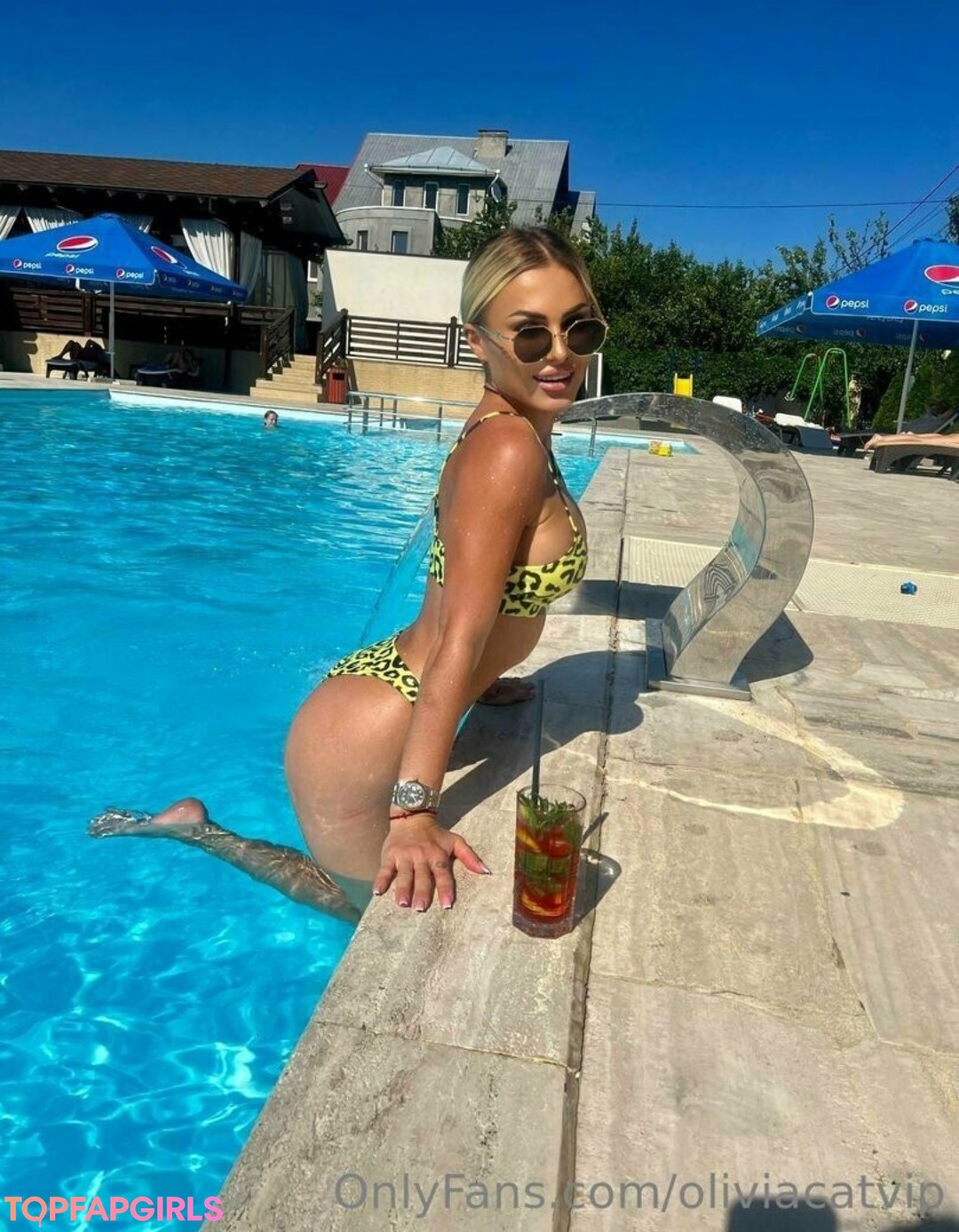 Naakte gelekte OnlyFans-foto van Oliviacatvip #40 Naakte gelekte OnlyFans-foto van Oliviacatvip #40