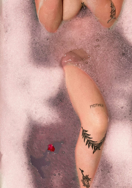Naakte gelekte OnlyFans-foto van Girldefeated