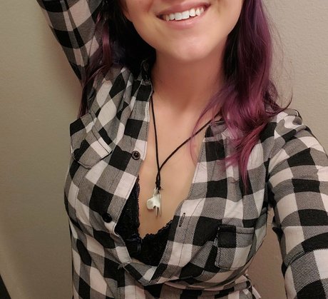 Missbluefreeof