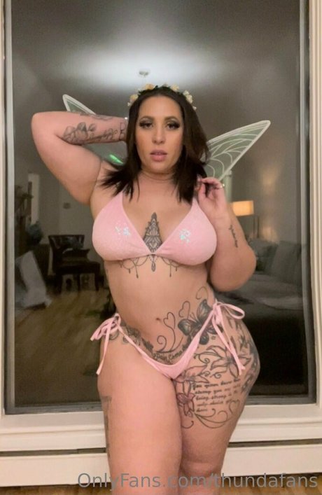 Naakte gelekte OnlyFans-foto van Thundafans