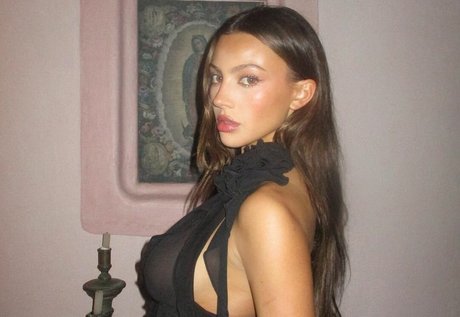 Naakte gelekte OnlyFans-foto van Katarina Deme