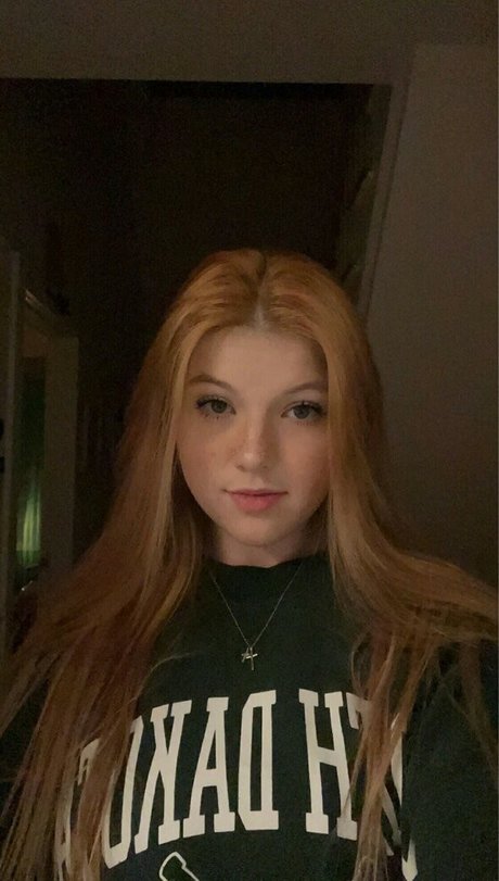 Naakte gelekte OnlyFans-foto van Elsuzannee