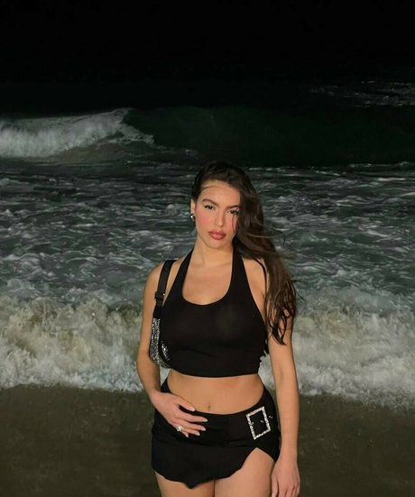 Naakte gelekte OnlyFans-foto van Anna Estrella