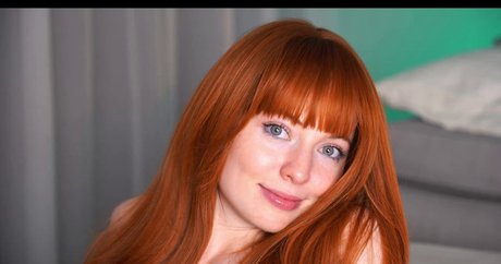 Naakte gelekte OnlyFans-foto van Monaelisa