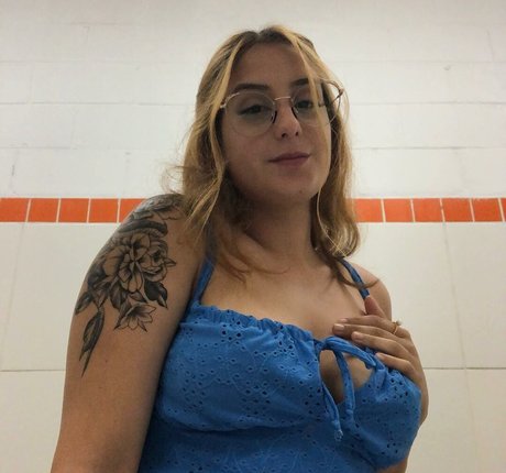 Naakte gelekte OnlyFans-foto van Lary Nascimento