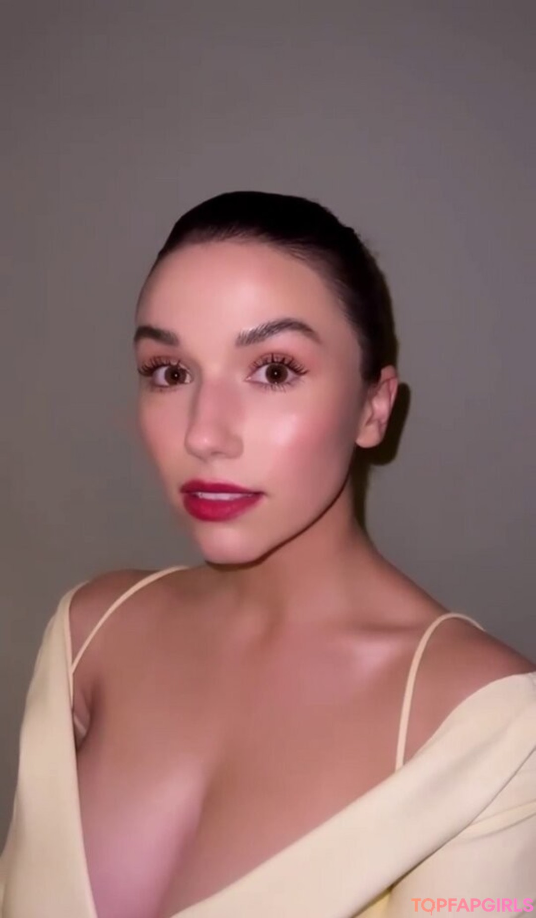 Naakte gelekte OnlyFans-foto van Grace Caroline Currey #43 Naakte gelekte OnlyFans-foto van Grace Caroline Currey #43