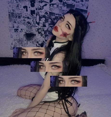 Naakte gelekte OnlyFans-foto van Lyraleiq