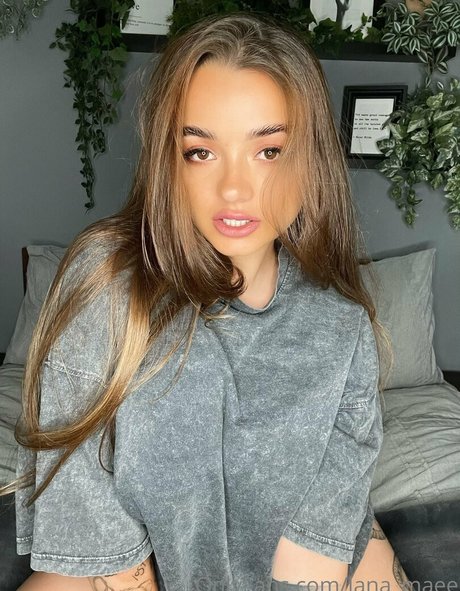 Lana_maee