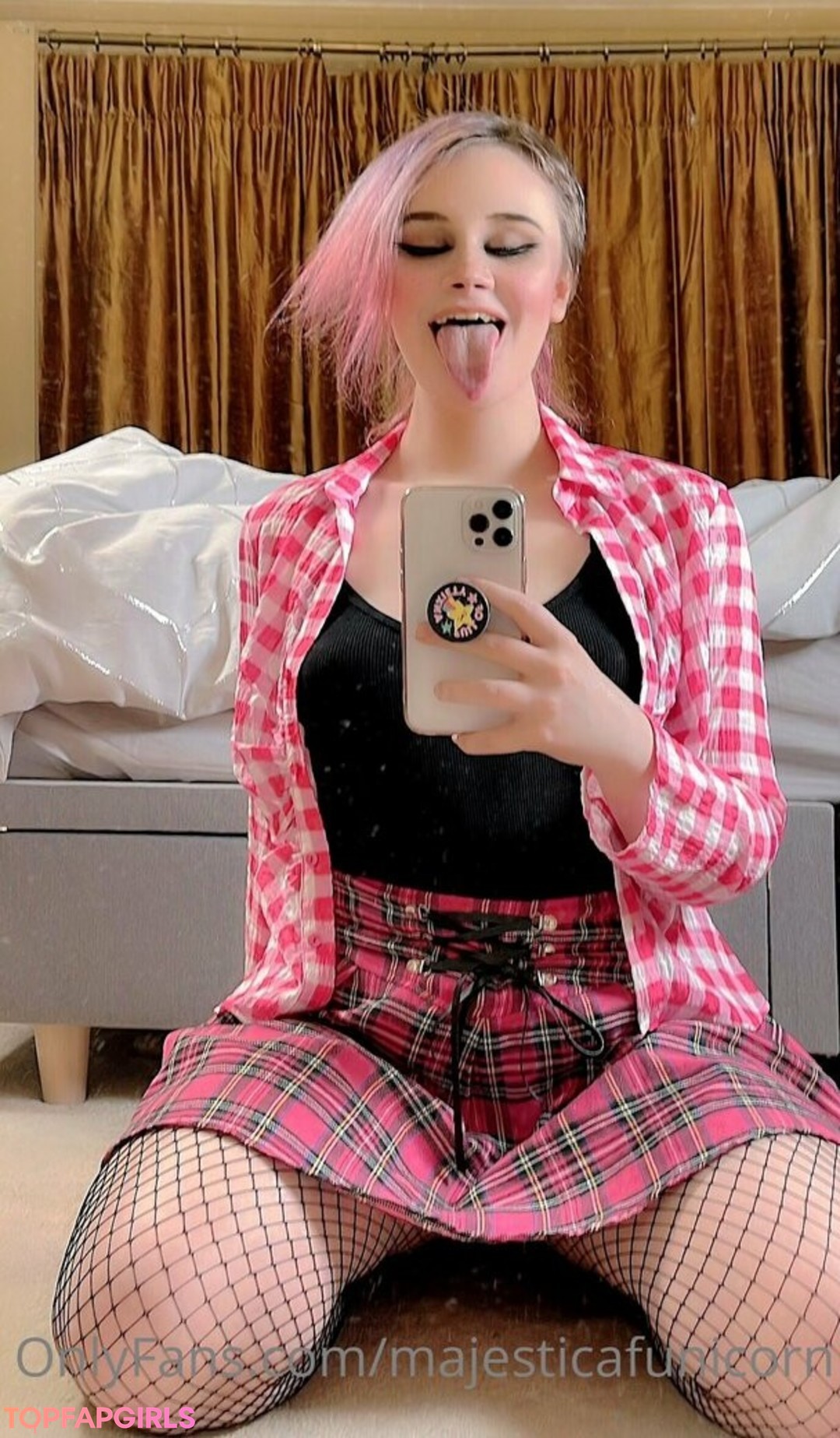 Naakte gelekte OnlyFans-foto van Majesticafunicorn #129 Naakte gelekte OnlyFans-foto van Majesticafunicorn #129