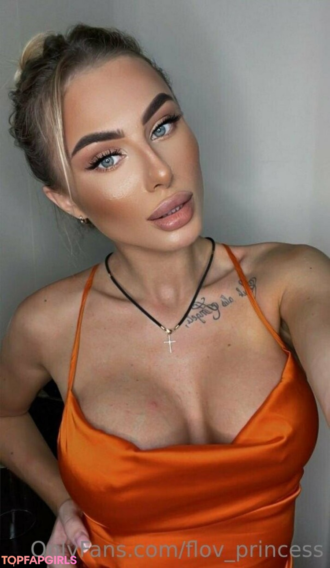 Naakte gelekte OnlyFans-foto van Flovprincess #326 Naakte gelekte OnlyFans-foto van Flovprincess #326