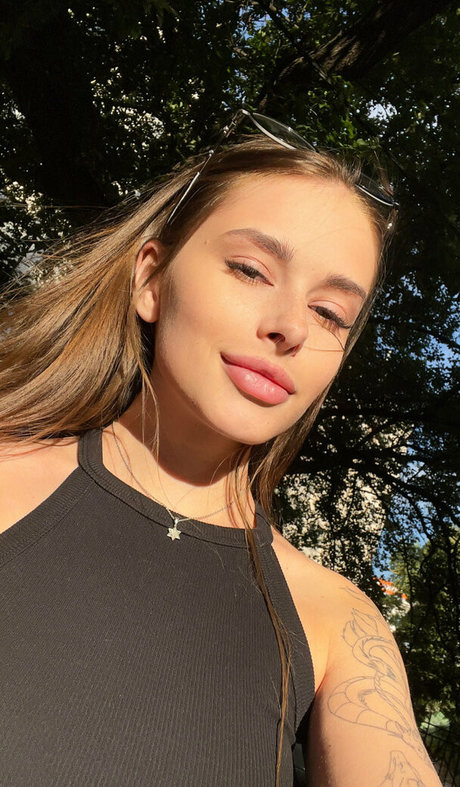 Naakte gelekte OnlyFans-foto van Jessicacaramel