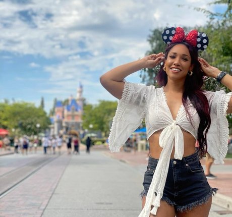 Candice Patton
