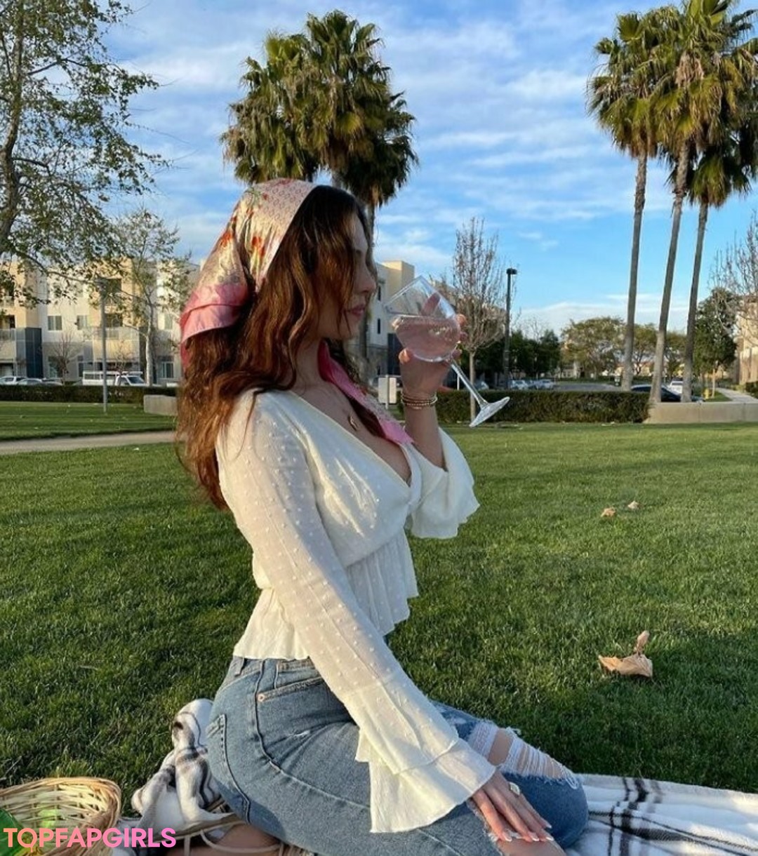 Naakte gelekte OnlyFans-foto van Itssophiafoxxx #56 Naakte gelekte OnlyFans-foto van Itssophiafoxxx #56