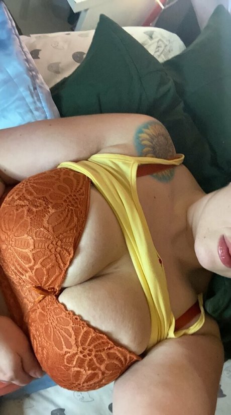 Naakte gelekte OnlyFans-foto van Dandicandi