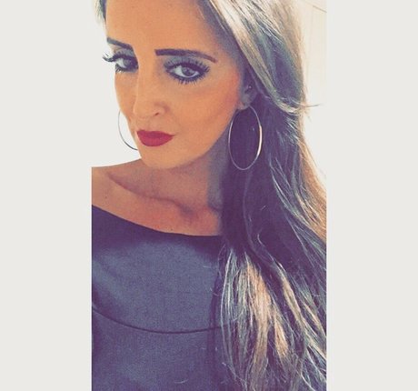 Naakte gelekte OnlyFans-foto van Melanie M