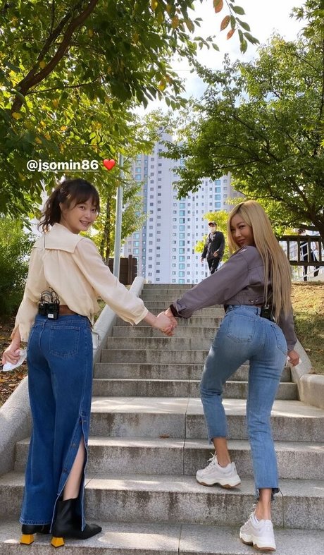 WomenK-pop