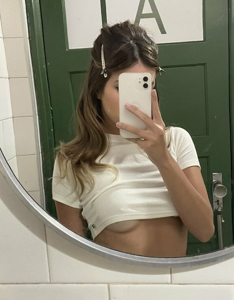 Naakte gelekte OnlyFans-foto van Clarissa Muller