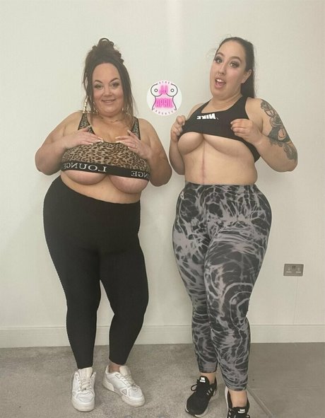 Naakte gelekte OnlyFans-foto van Aprilfoxxxx
