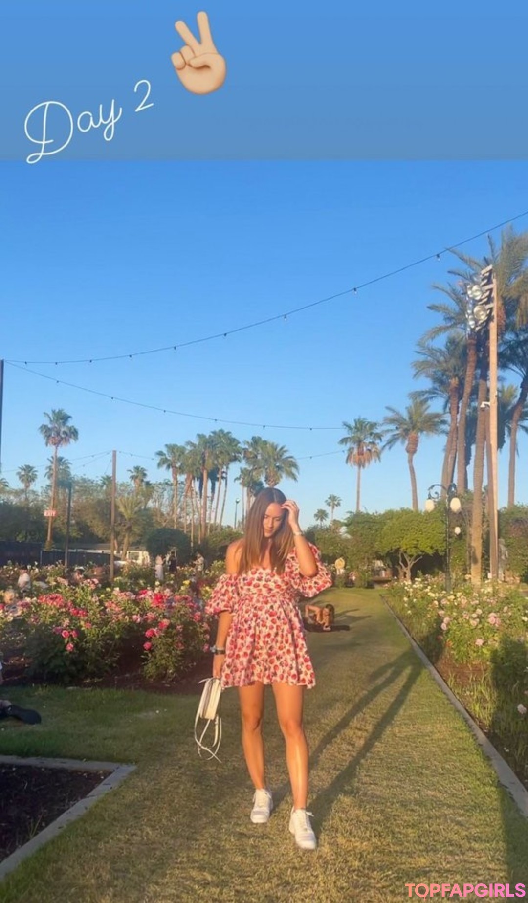 Naakte gelekte OnlyFans-foto van Rosie Jones #1309