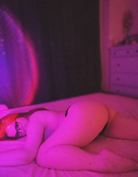 Naakte gelekte OnlyFans-foto van Ksuluna