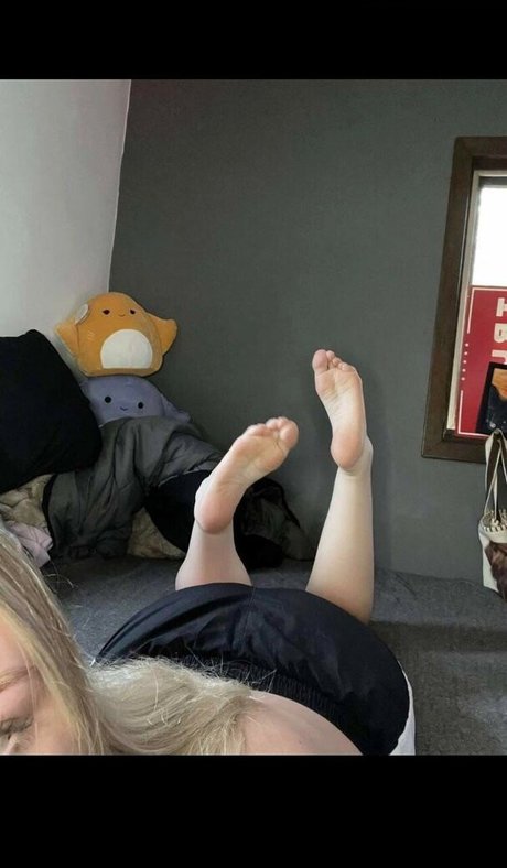 Naakte gelekte OnlyFans-foto van Anya Truax