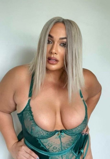 Nia Jax