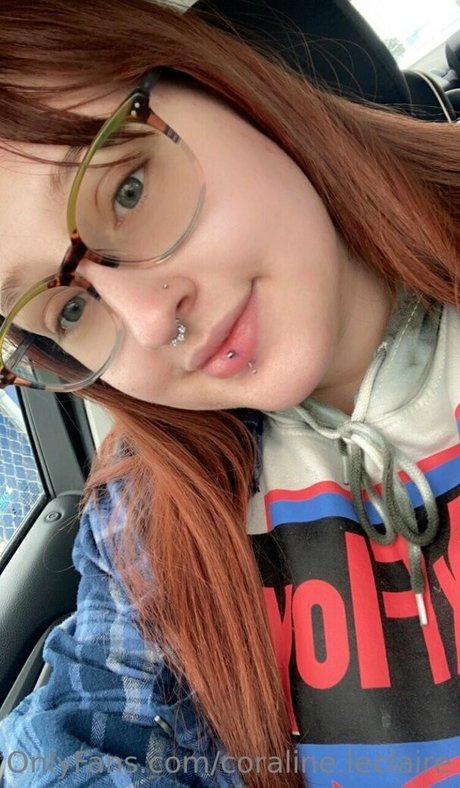 Naakte gelekte OnlyFans-foto van Coralineleclaire