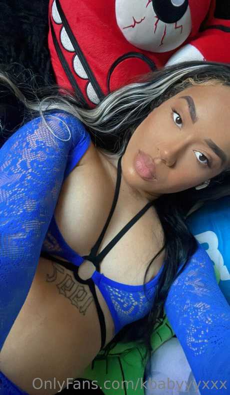 Naakte gelekte OnlyFans-foto van Kbabyyyxxx