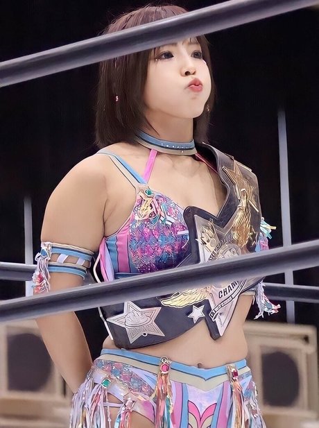 Mina Shirakawa