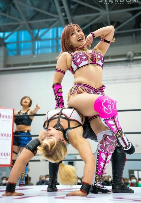 Mina Shirakawa