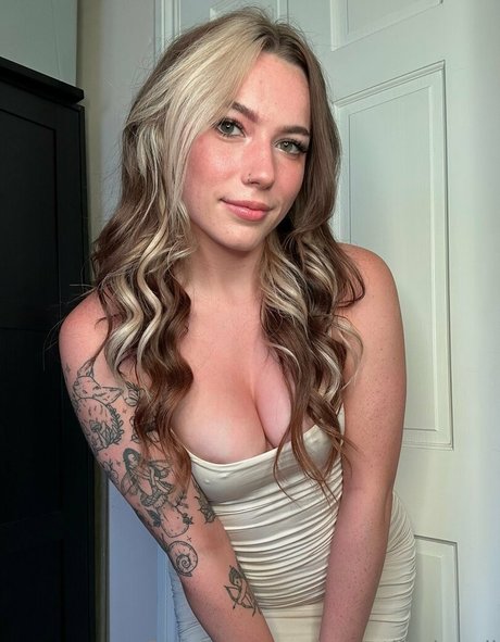 Naakte gelekte OnlyFans-foto van Sweetlikekendi
