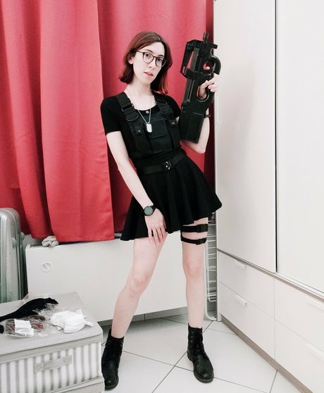 Naakte gelekte OnlyFans-foto van Jenissenj