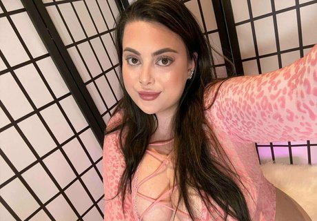 Bellaapaigexo