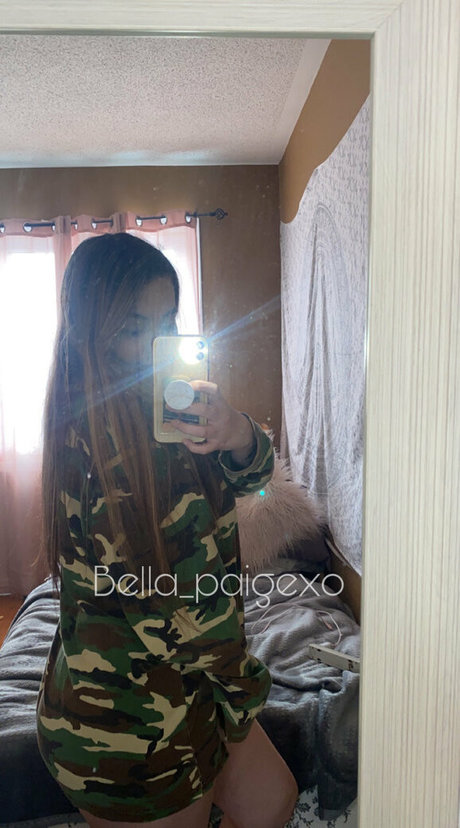 Naakte gelekte OnlyFans-foto van Bellaapaigexo