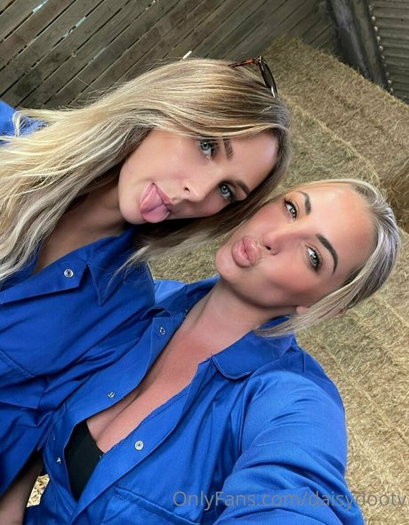 Naakte gelekte OnlyFans-foto van Daisydootv
