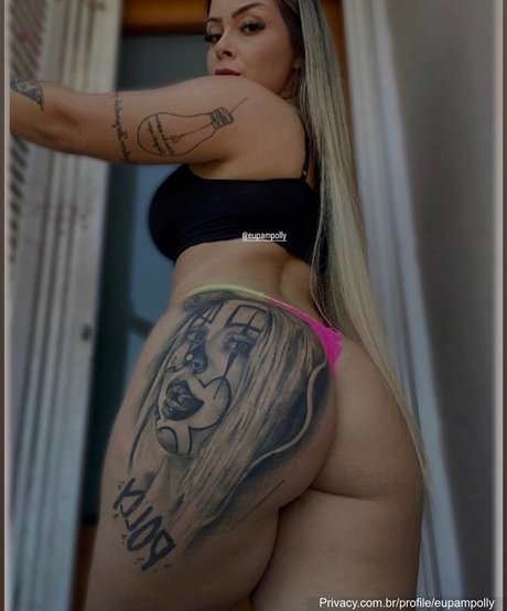 Naakte gelekte OnlyFans-foto van Pamela Cardoso