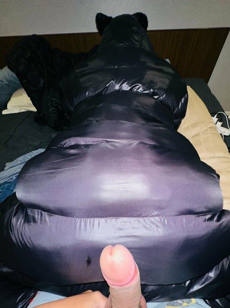 Naakte gelekte OnlyFans-foto van Mamagethigh