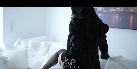 Vanessa Pur
