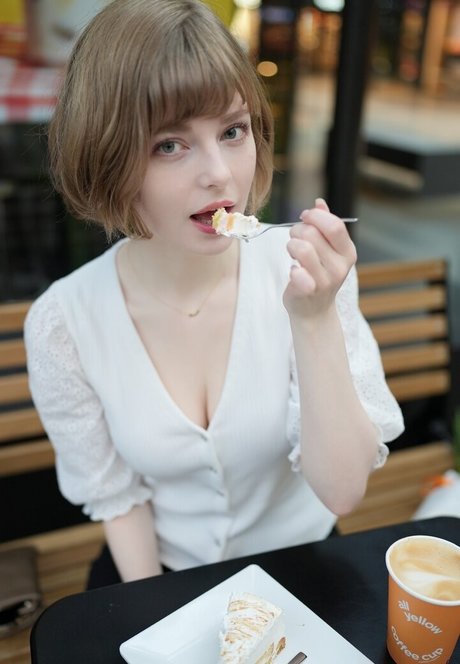 Ella Freya