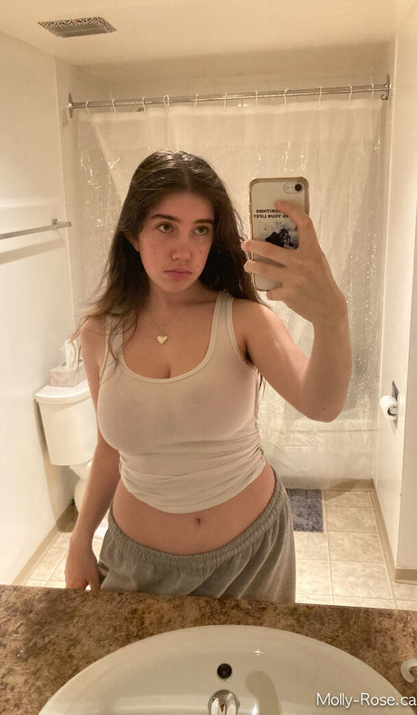 Itsmollyyyrose_again