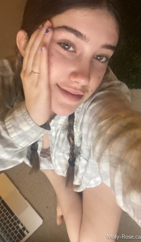 Itsmollyyyroseagain