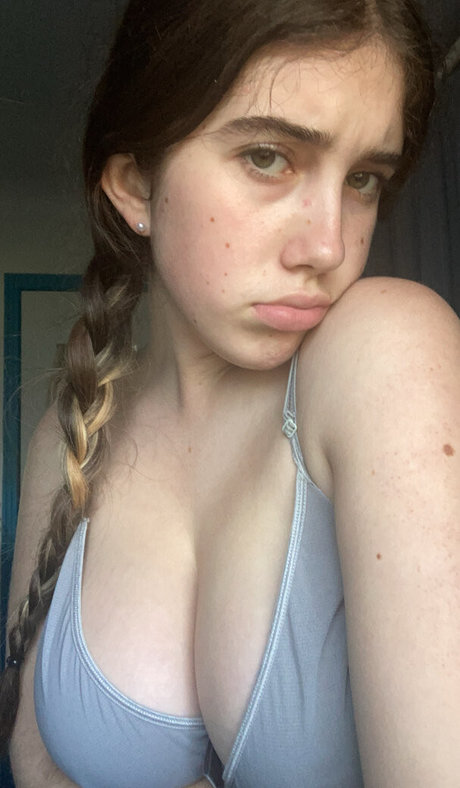 Itsmollyyyrose_again