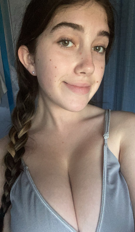 Itsmollyyyrose_again