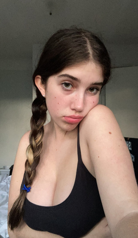 Itsmollyyyrose_again