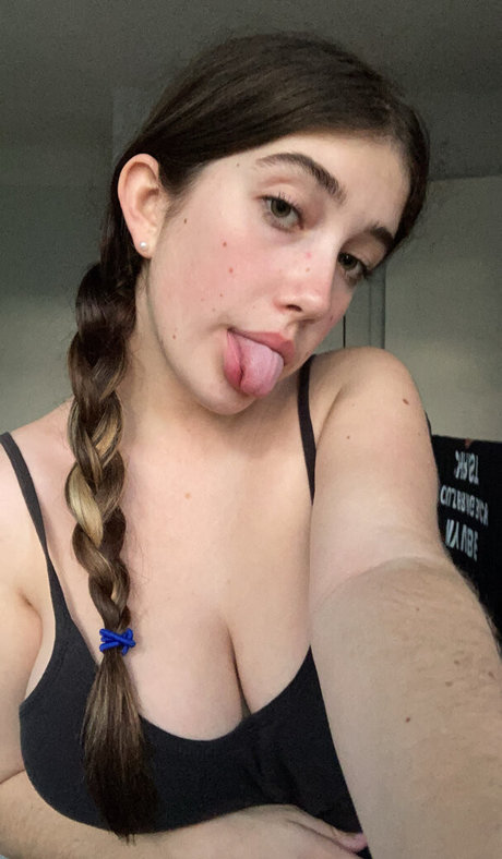 Itsmollyyyrose_again