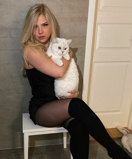 Naakte gelekte OnlyFans-foto van Majijej