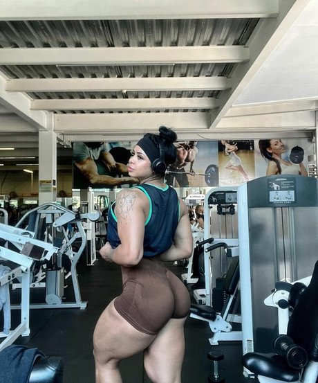 Naakte gelekte OnlyFans-foto van Corywellness