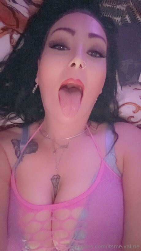 Naakte gelekte OnlyFans-foto van Itsme Valirie